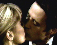 04Ep017L: Jack and Jennifer kiss