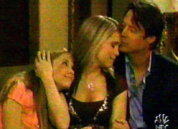 04Ep044H: Jack and Jennifer Kiss, Jennifer holds Abigail
